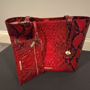 Brahmin Brooke Leather Tote with
Detachable Pouch Lipstick Red
Ombre Melbourne